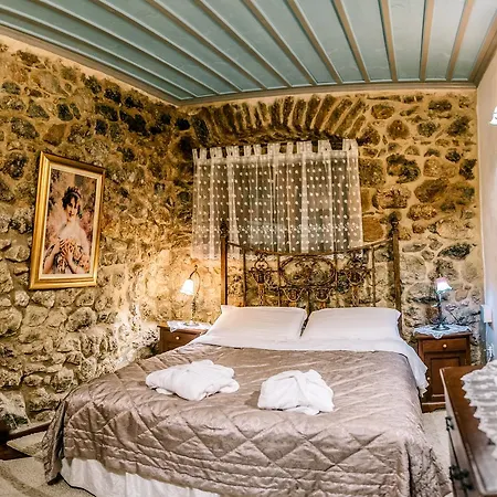 Arhontiko Kefalari 게스트하우스 4*