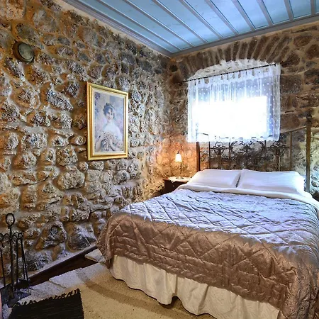 Arhontiko Kefalari 4*