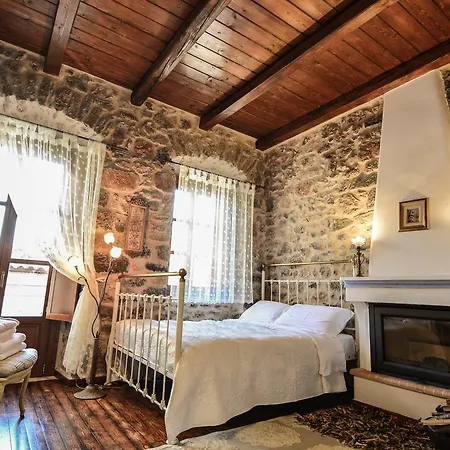 Arhontiko Kefalari 게스트하우스 4*